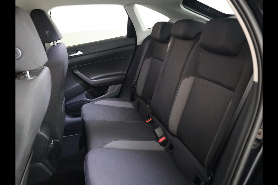 Volkswagen Taigo 1.0 TSI Life Edition 116 pk Automaat (DSG) | Verlengde garantie | Navigatie via App | Parkeersensoren | Achteruitrijcamera | Autom. airco |