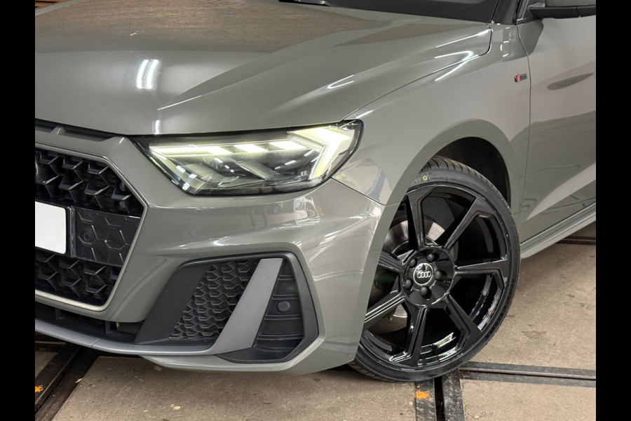 Audi A1 Sportback 35 TFSI S Line edition one | 150PK | Black Optic | S-tronic | Virtual Cockpit | Navi | LED | Alcantara | 18”
