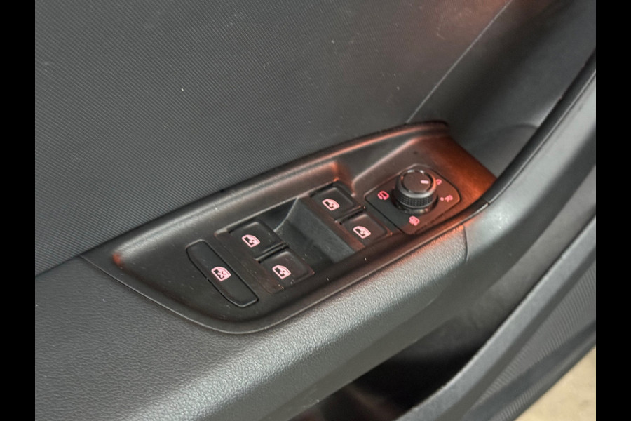 Audi A1 Sportback 35 TFSI S Line edition one | 150PK | Black Optic | S-tronic | Virtual Cockpit | Navi | LED | Alcantara | 18”