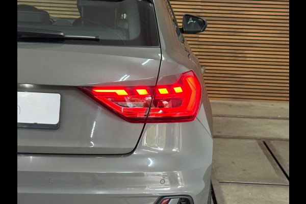 Audi A1 Sportback 35 TFSI S Line edition one | 150PK | Black Optic | S-tronic | Virtual Cockpit | Navi | LED | Alcantara | 18”
