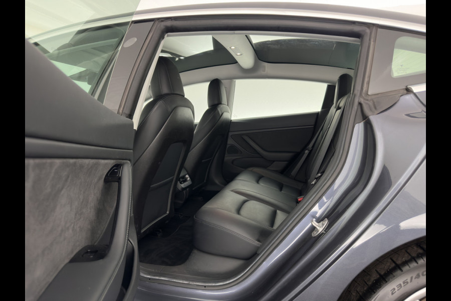 Tesla Model 3 Long Range AWD 75 kWh [3-Fase-11kW] (INCL-BTW) Aut. *PANO | AUTOPILOT | LEATHER | KEYLESS | FULL-LED | MEMORY-PACK | TOPVIEW | DAB | CARPLAY | DIGI-COCKPIT | LANE-ASSIST | HEATED-COMFORTSEATS | 19"ALU*