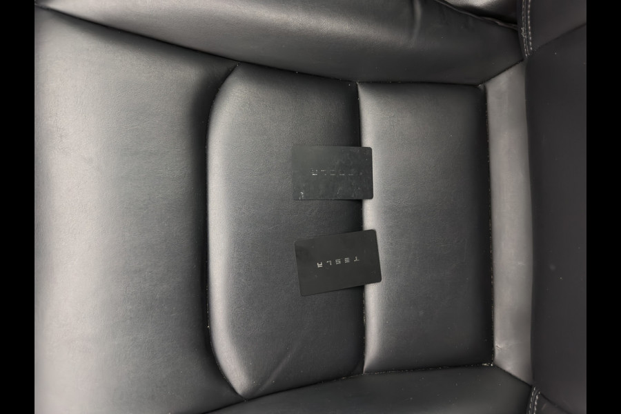 Tesla Model 3 Long Range AWD 75 kWh [3-Fase-11kW] (INCL-BTW) Aut. *PANO | AUTOPILOT | LEATHER | KEYLESS | FULL-LED | MEMORY-PACK | TOPVIEW | DAB | CARPLAY | DIGI-COCKPIT | LANE-ASSIST | HEATED-COMFORTSEATS | 19"ALU*