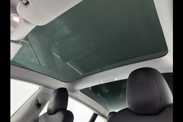 Tesla Model 3 Long Range AWD 75 kWh [3-Fase-11kW] (INCL-BTW) Aut. *PANO | AUTOPILOT | LEATHER | KEYLESS | FULL-LED | MEMORY-PACK | TOPVIEW | DAB | CARPLAY | DIGI-COCKPIT | LANE-ASSIST | HEATED-COMFORTSEATS | 19"ALU*