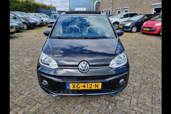 Volkswagen up! 1.0 BMT high up! ✅PANO DAK ✅ZEER MOOI