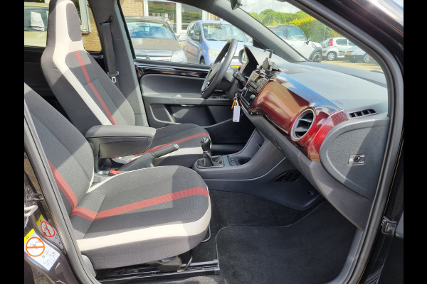 Volkswagen up! 1.0 BMT high up! ✅PANO DAK ✅ZEER MOOI