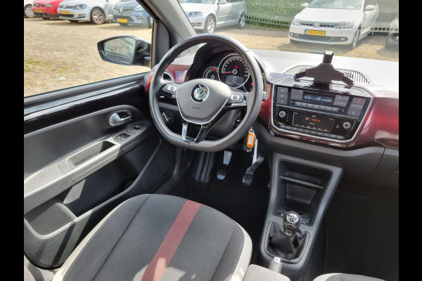 Volkswagen up! 1.0 BMT high up! ✅PANO DAK ✅ZEER MOOI