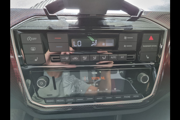 Volkswagen up! 1.0 BMT high up! ✅PANO DAK ✅ZEER MOOI