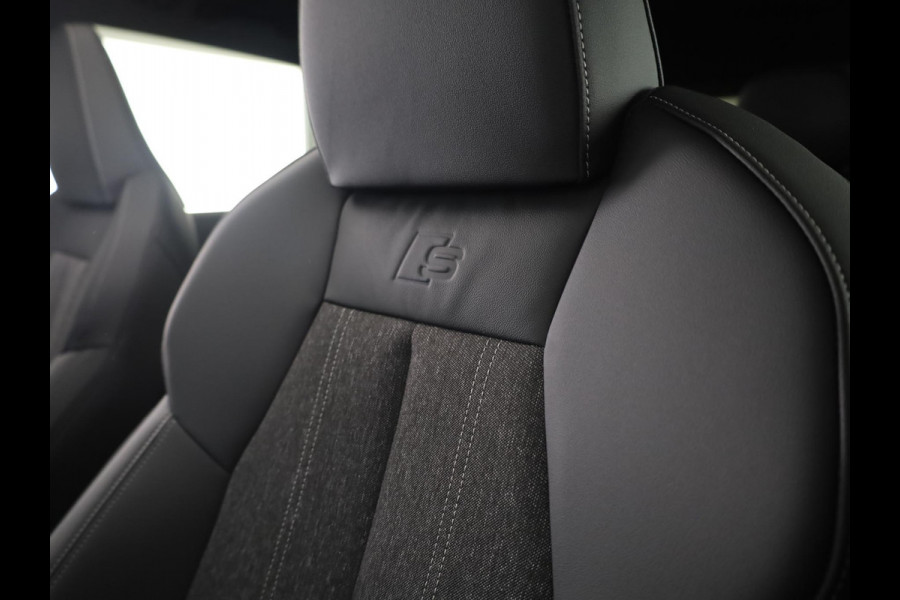 Audi Q6 e-tron S edition 83 Kwh 252 pk | Glazen panoramadak | Trekhaak, mechanisch draaibaar | Exterieurpakket zwart | Warmtewerend glas donker tint |