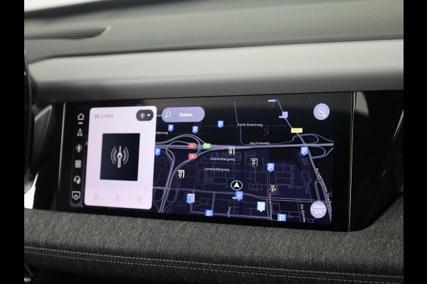 Audi Q6 e-tron S edition 83 Kwh 252 pk | Glazen panoramadak | Trekhaak, mechanisch draaibaar | Exterieurpakket zwart | Warmtewerend glas donker tint |