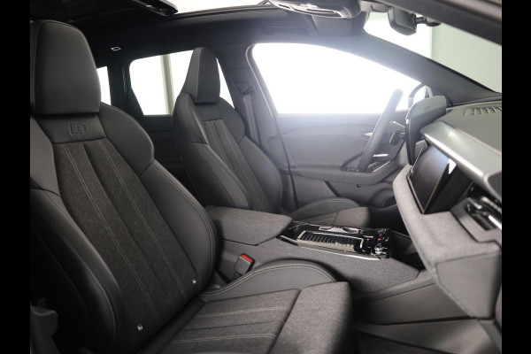 Audi Q6 e-tron S edition 83 Kwh 252 pk | Glazen panoramadak | Trekhaak, mechanisch draaibaar | Exterieurpakket zwart | Warmtewerend glas donker tint |
