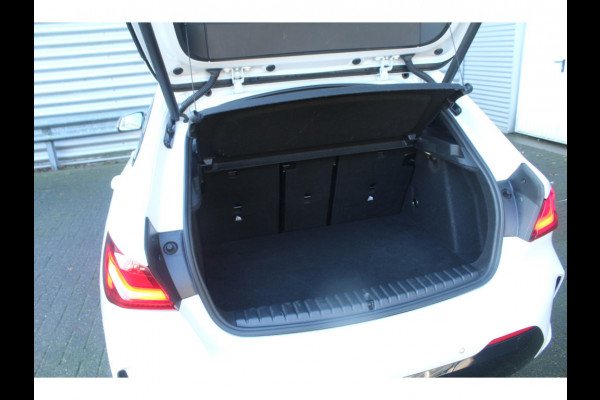 BMW 1-serie 118i 141pk High Executive Edition AUTOMAAT Panoramadak NL-Auto NAP