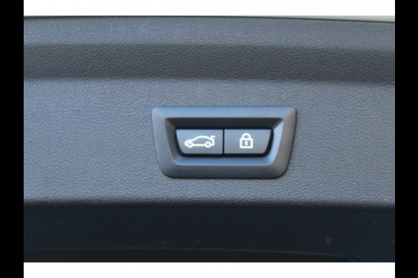 BMW 1-serie 118i 141pk High Executive Edition AUTOMAAT Panoramadak NL-Auto NAP