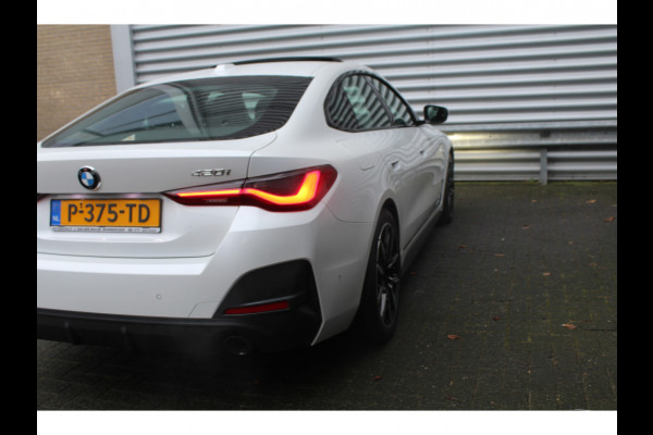 BMW 4 Serie Gran Coupé 420i 184pk Business Edition Plus AUTOMAAT Panoramadak NL-Auto NAP