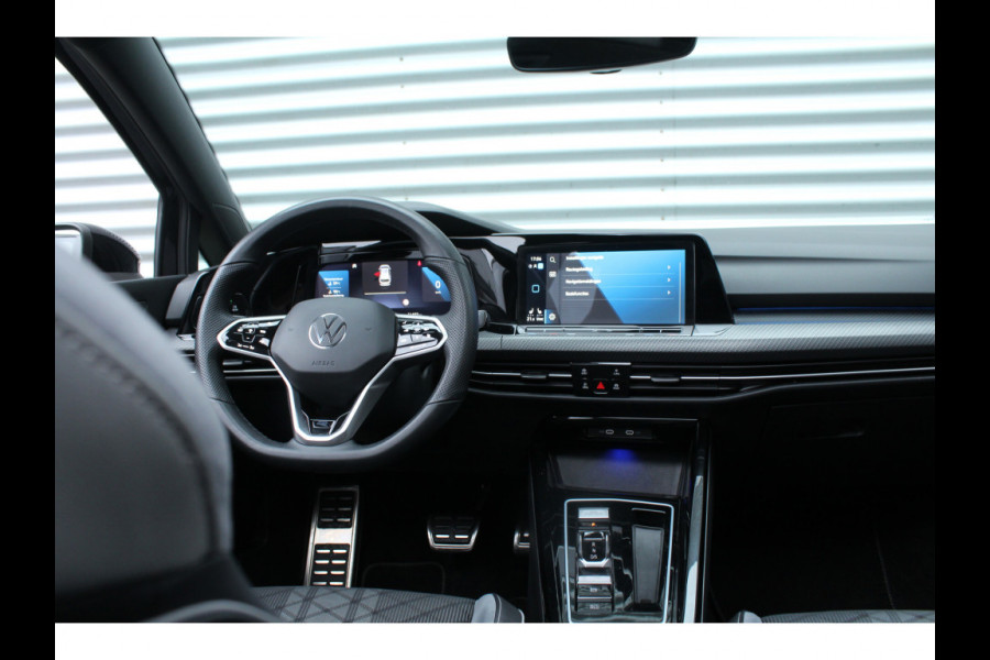 Volkswagen Golf Variant 1.5 eTSI 150pk R-Line DSG7 Panoramadak Trekhaak NL-Auto NAP