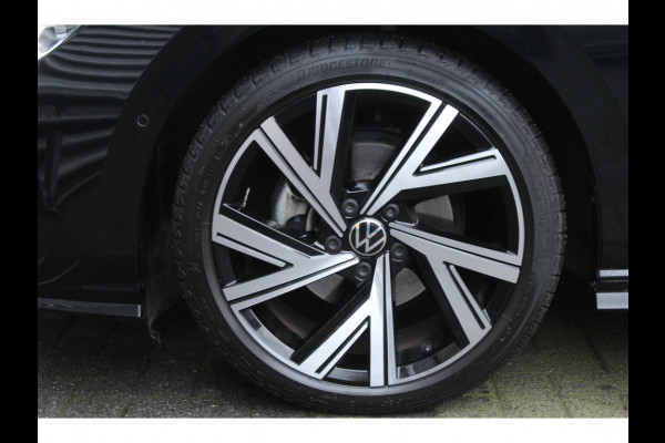Volkswagen Golf Variant 1.5 eTSI 150pk R-Line DSG7 Panoramadak Trekhaak NL-Auto NAP