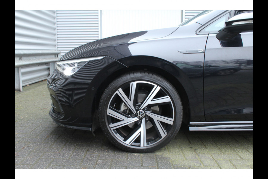 Volkswagen Golf Variant 1.5 eTSI 150pk R-Line DSG7 Panoramadak Trekhaak NL-Auto NAP