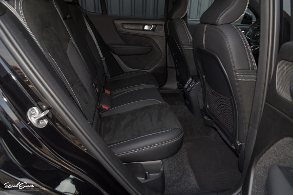 Volvo C40 Recharge Ultimate 69 kWh | Panoramadak | Adaptieve cruise | Blis | Memory |