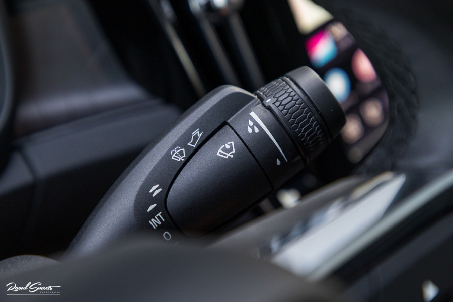 Volvo C40 Recharge Ultimate 69 kWh | Panoramadak | Adaptieve cruise | Blis | Memory |