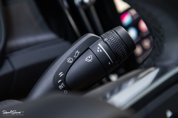 Volvo C40 Recharge Ultimate 69 kWh | Panoramadak | Adaptieve cruise | Blis | Memory |