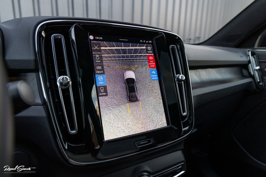 Volvo C40 Recharge Ultimate 69 kWh | Panoramadak | Adaptieve cruise | Blis | Memory |