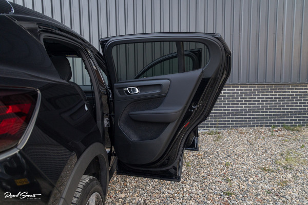 Volvo C40 Recharge Ultimate 69 kWh | Panoramadak | Adaptieve cruise | Blis | Memory |