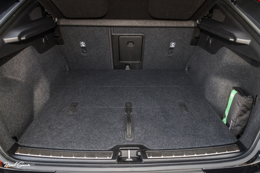 Volvo C40 Recharge Ultimate 69 kWh | Panoramadak | Adaptieve cruise | Blis | Memory |