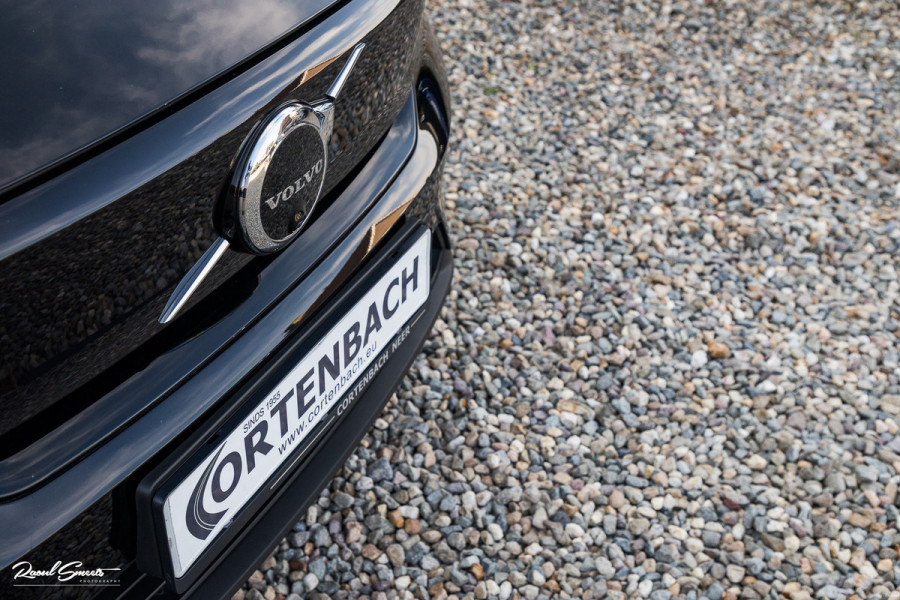 Volvo C40 Recharge Ultimate 69 kWh | Panoramadak | Adaptieve cruise | Blis | Memory |