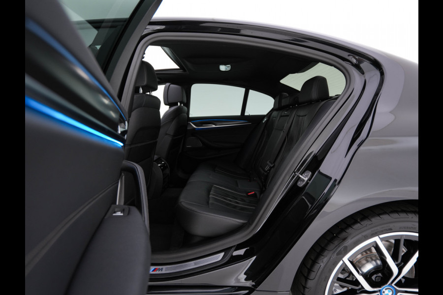 BMW 5 Serie 530e M-Sportpack Business Edition Plus (Plug-in) {SoH-86%} (INCL-BTW) *PANO | LEATHER | FULL-LED | MEMORY-PACK | HARMAN/KARDON | BLINDSPOT | DIGI-COCKPIT | CAMERA | NAVI-FULLMAP | PRIVACY-GLASS | SHIFTPADDLES | ECC | PDC | HEAD-UP | 19''ALU*