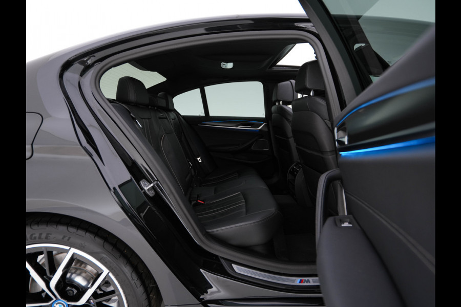 BMW 5 Serie 530e M-Sportpack Business Edition Plus (Plug-in) {SoH-86%} (INCL-BTW) *PANO | LEATHER | FULL-LED | MEMORY-PACK | HARMAN/KARDON | BLINDSPOT | DIGI-COCKPIT | CAMERA | NAVI-FULLMAP | PRIVACY-GLASS | SHIFTPADDLES | ECC | PDC | HEAD-UP | 19''ALU*