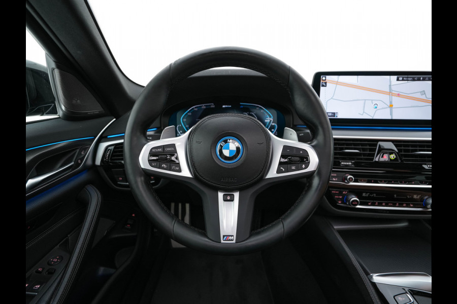 BMW 5 Serie 530e M-Sportpack Business Edition Plus (Plug-in) {SoH-86%} (INCL-BTW) *PANO | LEATHER | FULL-LED | MEMORY-PACK | HARMAN/KARDON | BLINDSPOT | DIGI-COCKPIT | CAMERA | NAVI-FULLMAP | PRIVACY-GLASS | SHIFTPADDLES | ECC | PDC | HEAD-UP | 19''ALU*
