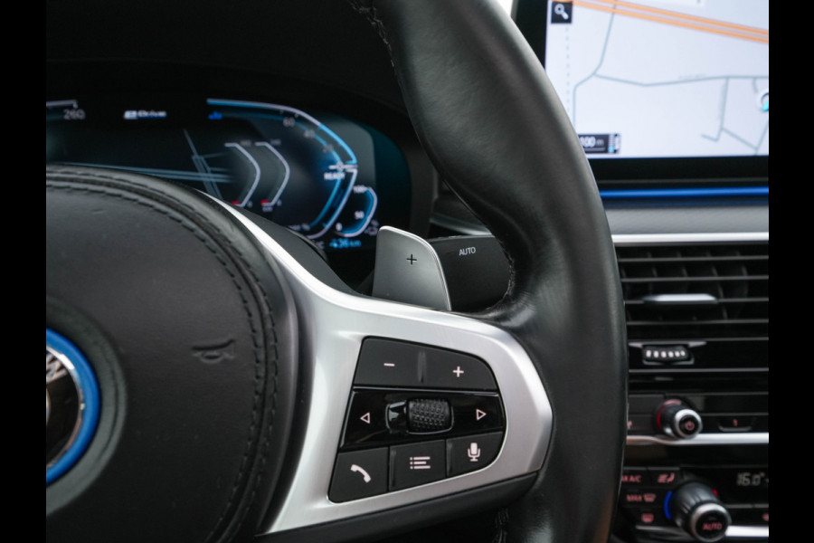 BMW 5 Serie 530e M-Sportpack Business Edition Plus (Plug-in) {SoH-86%} (INCL-BTW) *PANO | LEATHER | FULL-LED | MEMORY-PACK | HARMAN/KARDON | BLINDSPOT | DIGI-COCKPIT | CAMERA | NAVI-FULLMAP | PRIVACY-GLASS | SHIFTPADDLES | ECC | PDC | HEAD-UP | 19''ALU*