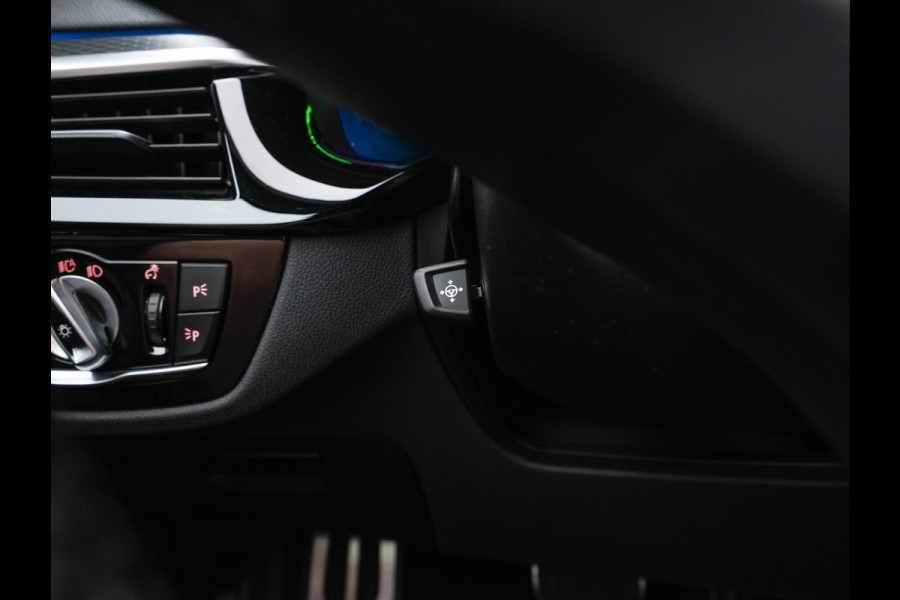 BMW 5 Serie 530e M-Sportpack Business Edition Plus (Plug-in) {SoH-86%} (INCL-BTW) *PANO | LEATHER | FULL-LED | MEMORY-PACK | HARMAN/KARDON | BLINDSPOT | DIGI-COCKPIT | CAMERA | NAVI-FULLMAP | PRIVACY-GLASS | SHIFTPADDLES | ECC | PDC | HEAD-UP | 19''ALU*