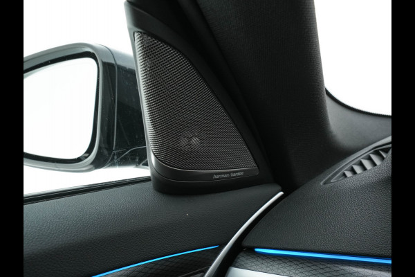 BMW 5 Serie 530e M-Sportpack Business Edition Plus (Plug-in) {SoH-86%} (INCL-BTW) *PANO | LEATHER | FULL-LED | MEMORY-PACK | HARMAN/KARDON | BLINDSPOT | DIGI-COCKPIT | CAMERA | NAVI-FULLMAP | PRIVACY-GLASS | SHIFTPADDLES | ECC | PDC | HEAD-UP | 19''ALU*