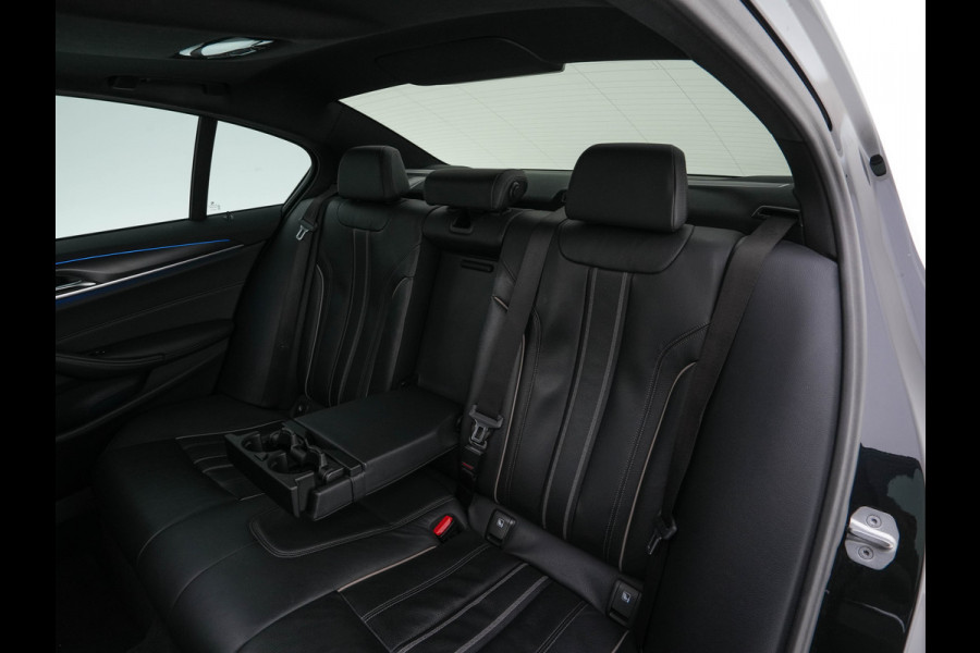 BMW 5 Serie 530e M-Sportpack Business Edition Plus (Plug-in) {SoH-86%} (INCL-BTW) *PANO | LEATHER | FULL-LED | MEMORY-PACK | HARMAN/KARDON | BLINDSPOT | DIGI-COCKPIT | CAMERA | NAVI-FULLMAP | PRIVACY-GLASS | SHIFTPADDLES | ECC | PDC | HEAD-UP | 19''ALU*