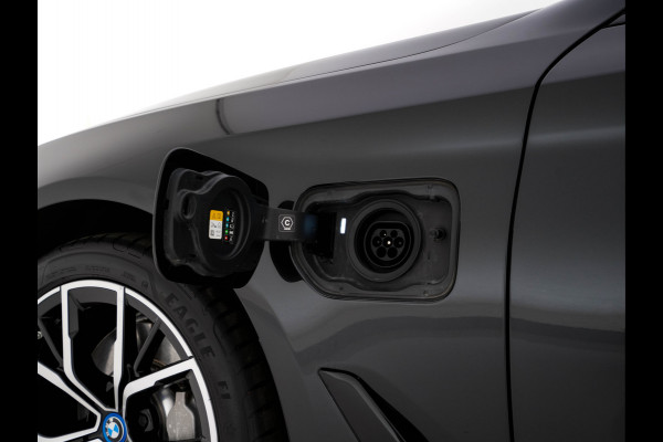 BMW 5 Serie 530e M-Sportpack Business Edition Plus (Plug-in) {SoH-86%} (INCL-BTW) *PANO | LEATHER | FULL-LED | MEMORY-PACK | HARMAN/KARDON | BLINDSPOT | DIGI-COCKPIT | CAMERA | NAVI-FULLMAP | PRIVACY-GLASS | SHIFTPADDLES | ECC | PDC | HEAD-UP | 19''ALU*