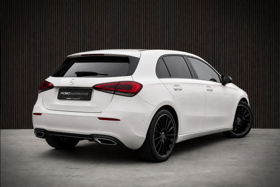 Mercedes-Benz A-Klasse 180 Premium Plus | Stoelverwarming | Ambiance Verlichting | Apple Carplay | Parkeersensoren | Navigatie | Keyless | High Performance LED | Grootlichtassistent | Cruise Control | Bluetooth | Airco