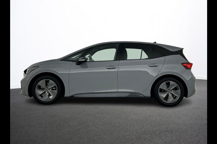 CUPRA Born Business 62 kWh Automaat Navigatie Apple Carplay/ Android Auto Camera Parkeersensoren Adaptive Cruise Control Stoel- en stuurverwarming Full Led Climate Control Lichtmetalen velgen