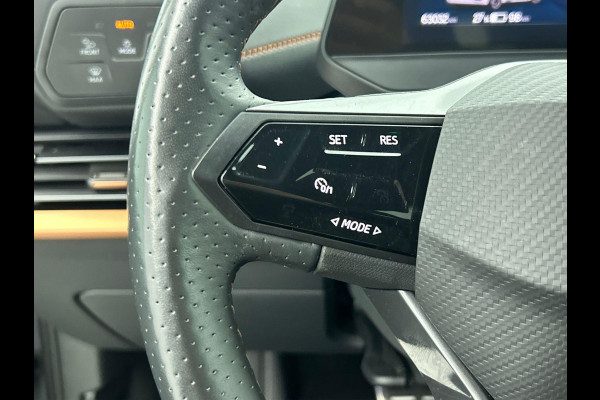CUPRA Born Business 62 kWh Automaat Navigatie Apple Carplay/ Android Auto Camera Parkeersensoren Adaptive Cruise Control Stoel- en stuurverwarming Full Led Climate Control Lichtmetalen velgen