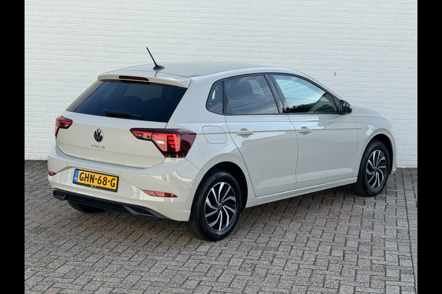 Volkswagen Polo 1.0 TSI Life Edition Carplay Camera Led verlichting Adaptieve cruise AllSeason banden