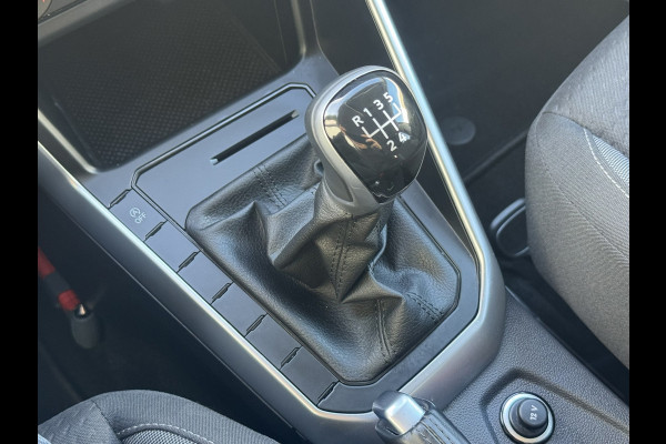 Volkswagen Polo 1.0 TSI Life Edition Carplay Camera Led verlichting Adaptieve cruise AllSeason banden