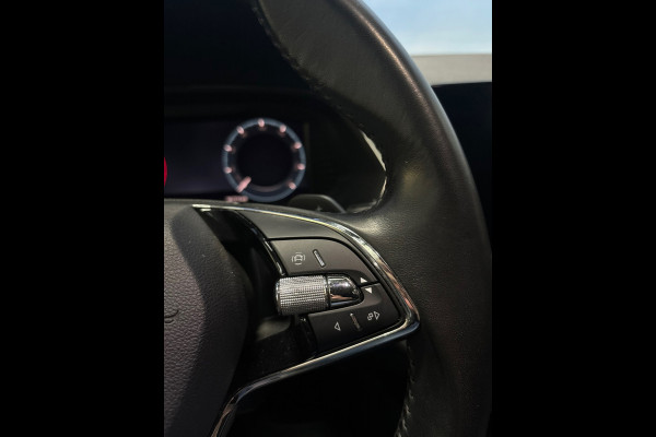 Škoda Octavia Combi 1.0 e-TSI Business Edition Automaat | Clima | Cruise | PDC | Trekhaak