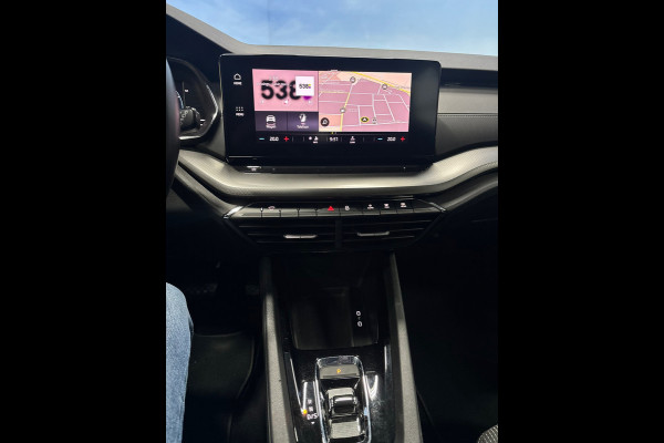 Škoda Octavia Combi 1.0 e-TSI Business Edition Automaat | Clima | Cruise | PDC | Trekhaak