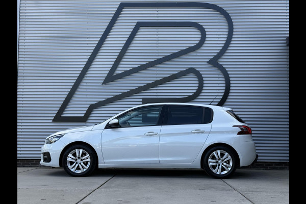 Peugeot 308 1.2 PureTech Blue Lease Executive 2e Eigenaar|Navi|Pano|Carplay|Clima|Cruise|PDC|Trekhaak|D-riem vv in 2026|N.A.P|Nieuwe APK bij Aflevering