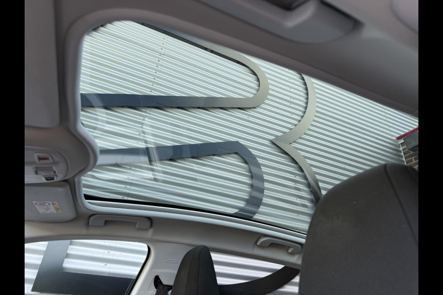 Peugeot 308 1.2 PureTech Blue Lease Executive 2e Eigenaar|Navi|Pano|Carplay|Clima|Cruise|PDC|Trekhaak|D-riem vv in 2026|N.A.P|Nieuwe APK bij Aflevering