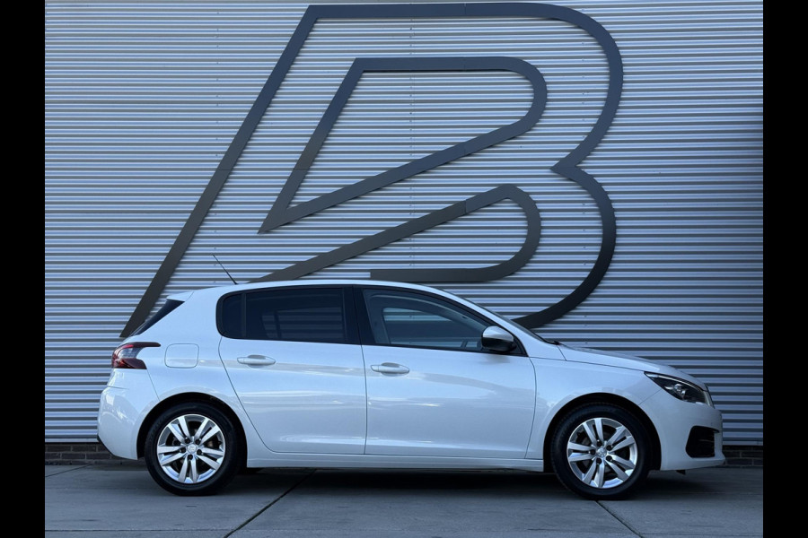 Peugeot 308 1.2 PureTech Blue Lease Executive 2e Eigenaar|Navi|Pano|Carplay|Clima|Cruise|PDC|Trekhaak|D-riem vv in 2026|N.A.P|Nieuwe APK bij Aflevering
