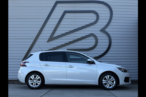Peugeot 308 1.2 PureTech Blue Lease Executive 2e Eigenaar|Navi|Pano|Carplay|Clima|Cruise|PDC|Trekhaak|D-riem vv in 2026|N.A.P|Nieuwe APK bij Aflevering