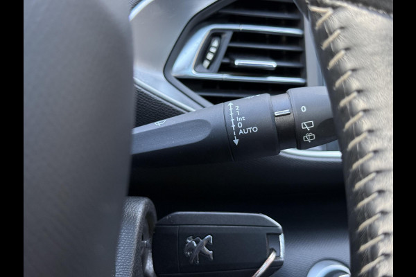 Peugeot 308 1.2 PureTech Blue Lease Executive 2e Eigenaar|Navi|Pano|Carplay|Clima|Cruise|PDC|Trekhaak|D-riem vv in 2026|N.A.P|Nieuwe APK bij Aflevering