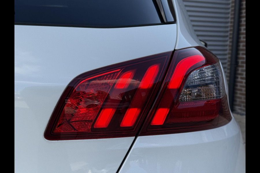 Peugeot 308 1.2 PureTech Blue Lease Executive 2e Eigenaar|Navi|Pano|Carplay|Clima|Cruise|PDC|Trekhaak|D-riem vv in 2026|N.A.P|Nieuwe APK bij Aflevering