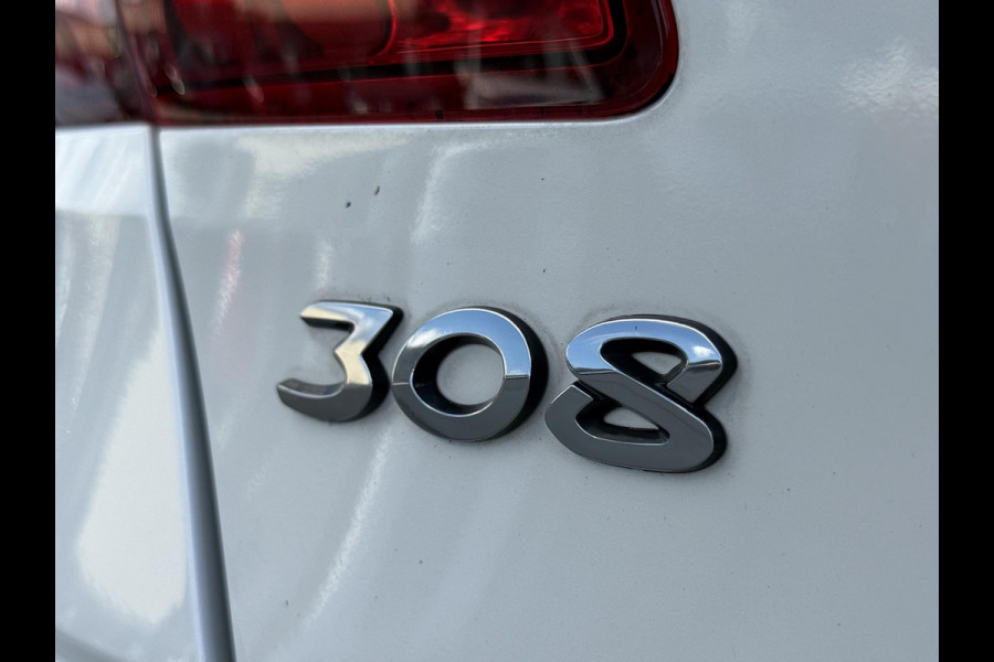 Peugeot 308 1.2 PureTech Blue Lease Executive 2e Eigenaar|Navi|Pano|Carplay|Clima|Cruise|PDC|Trekhaak|D-riem vv in 2026|N.A.P|Nieuwe APK bij Aflevering