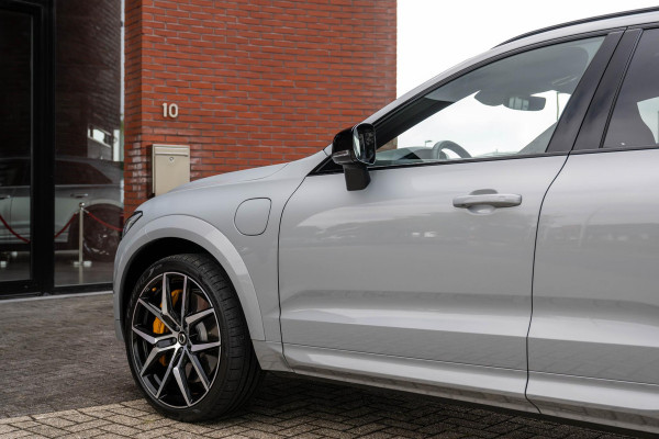Volvo XC60 2.0 T8 AWD Polestar Engineered HEICO B&W Pano